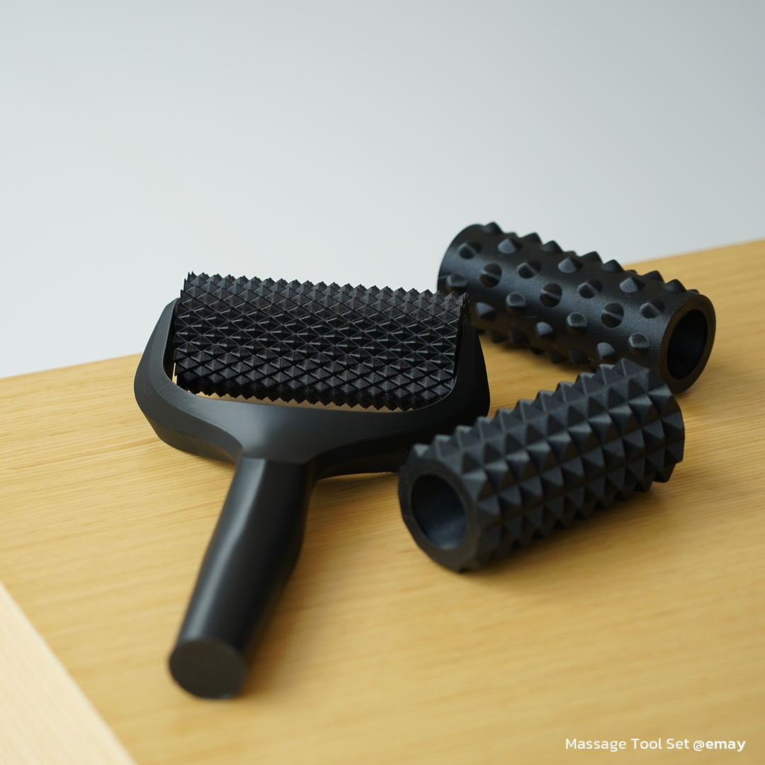 1600*1600-size：Three different 3D printed texture massage rollers on a wooden surface